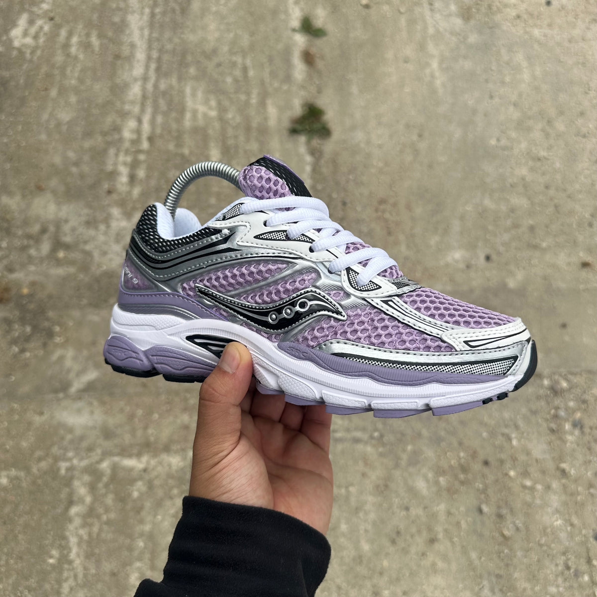 Saucony OG ProGrid Omni 9 Silver Purple Womens Trainers