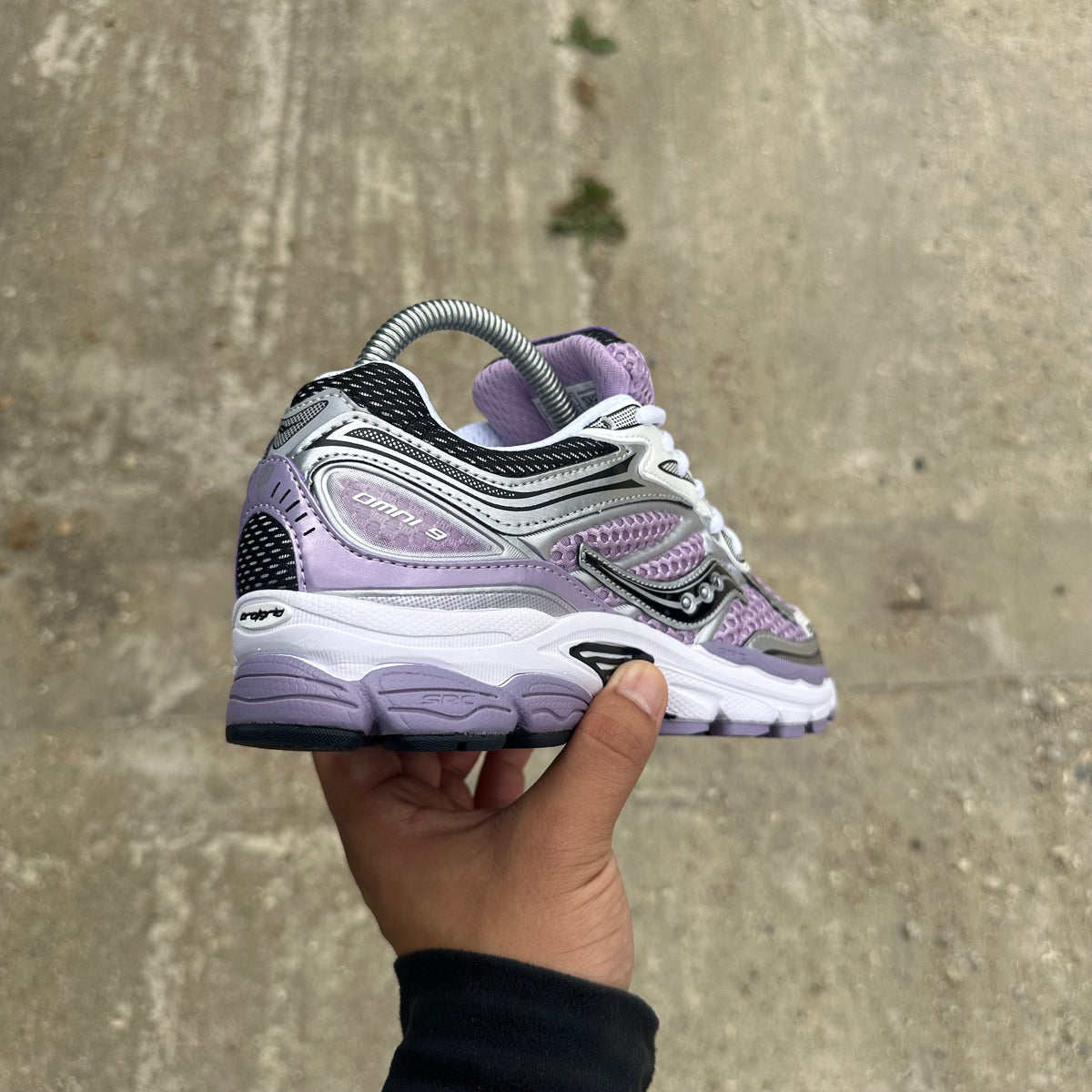 Saucony OG ProGrid Omni 9 Silver Purple Womens Trainers